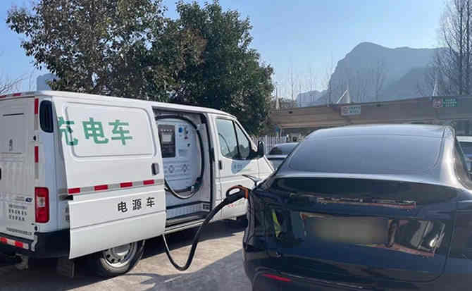 会东汽车搭电